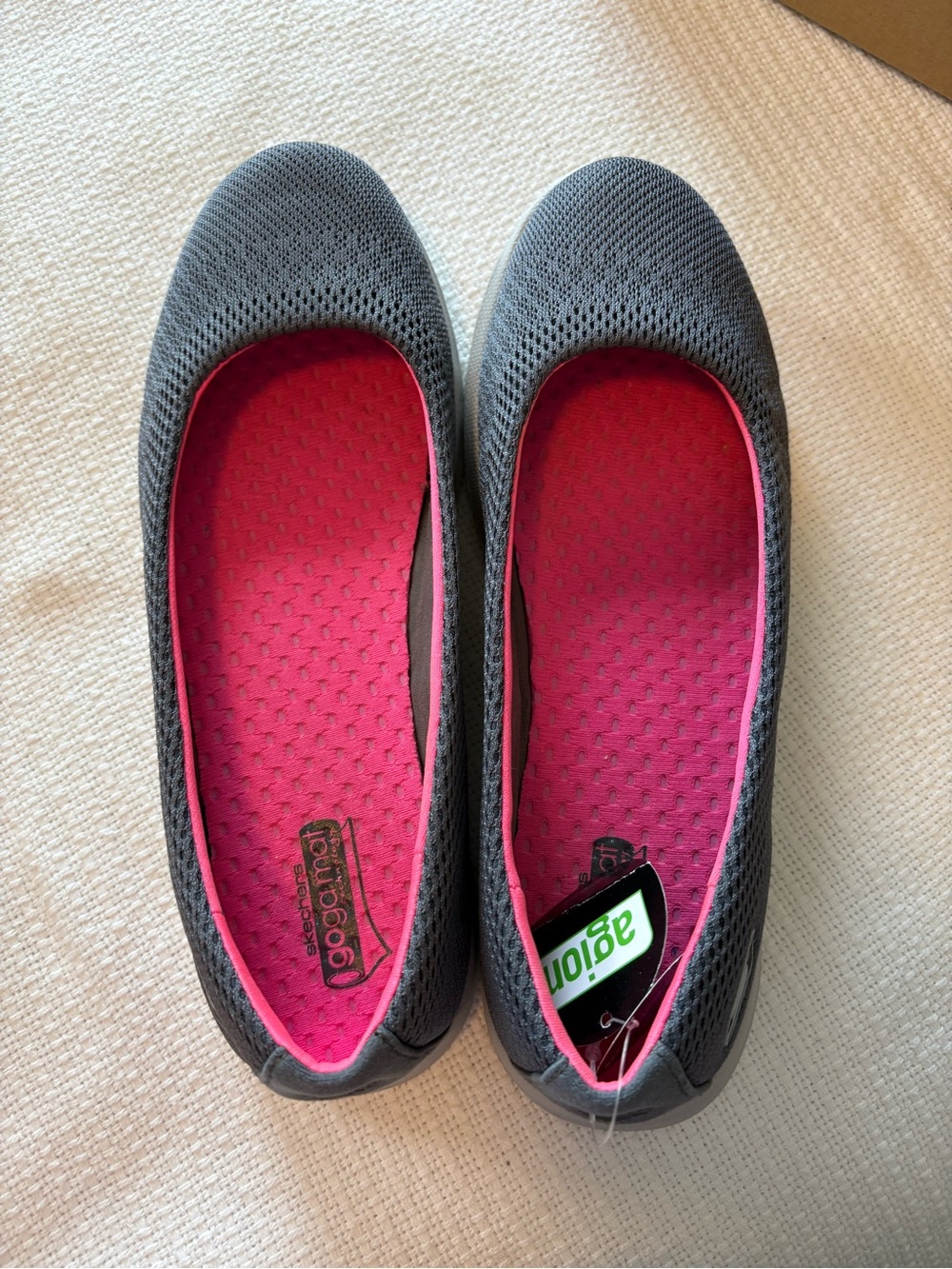 Skechers Gray Knit Slip-On Flats with Pink Insole *New with Box*